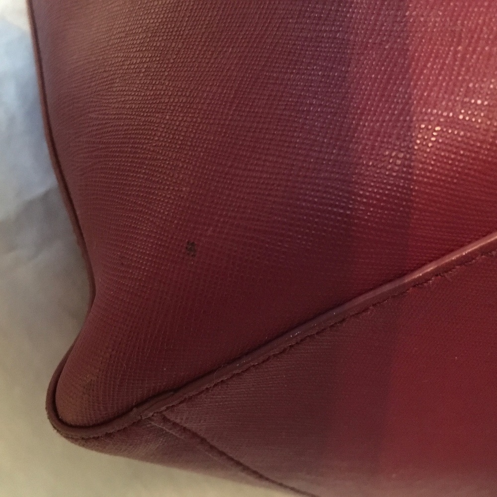 TORY BURCH Large York Tote Burgundy - Picture 11 of 15